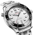 OMEGA Seamaster Diver 300M 42mm - White on Bracelet